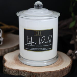 Essenza White Lotus Island candle